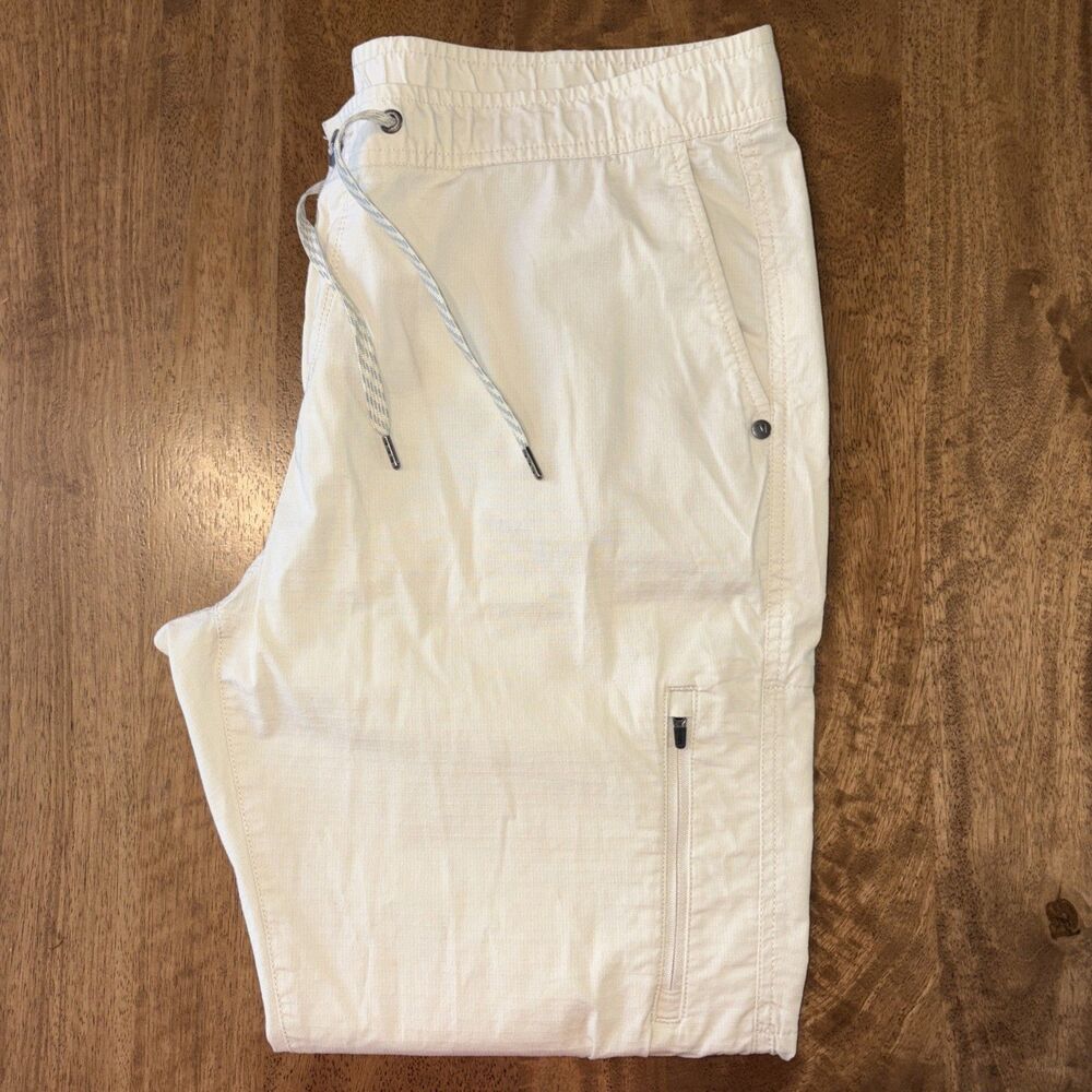Vuori Ripstop Pants Men’s Size XL White VW401 Athletic Casual Comfort
